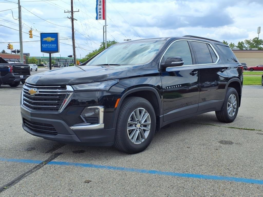 used 2023 Chevrolet Traverse car, priced at $33,498