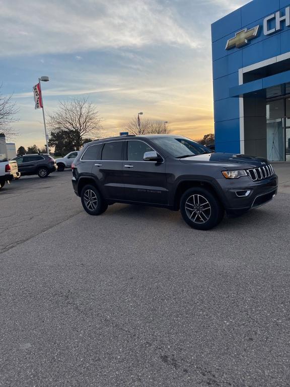 used 2021 Jeep Grand Cherokee car, priced at $21,846