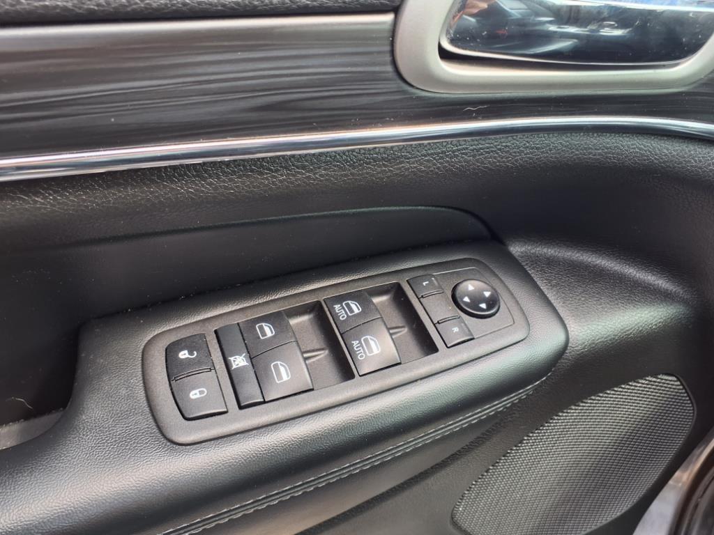 used 2021 Jeep Grand Cherokee car, priced at $17,598