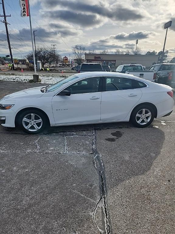 used 2019 Chevrolet Malibu car, priced at $13,900