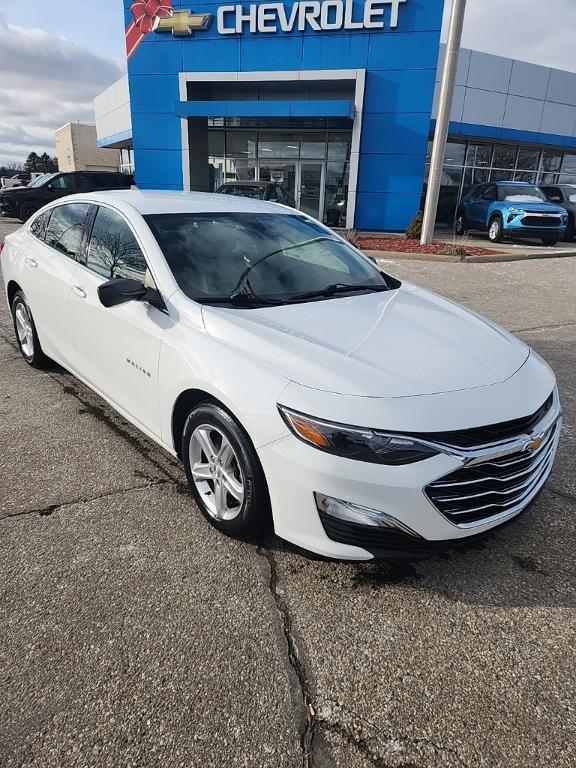 used 2019 Chevrolet Malibu car, priced at $13,900