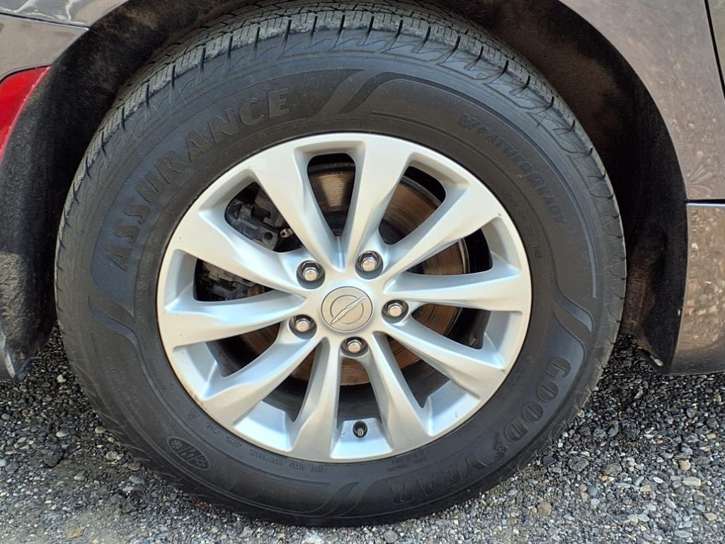 used 2019 Chrysler Pacifica car, priced at $15,348