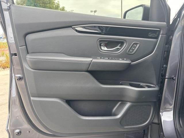 new 2025 Honda Pilot car, priced at $51,050