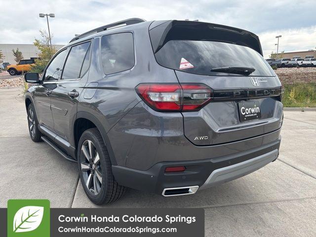 new 2025 Honda Pilot car, priced at $51,050