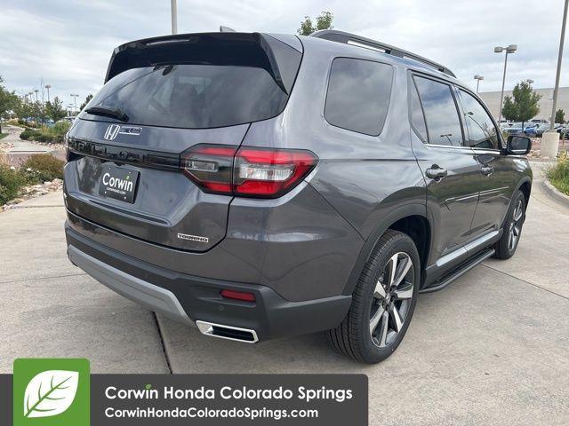 new 2025 Honda Pilot car, priced at $51,050