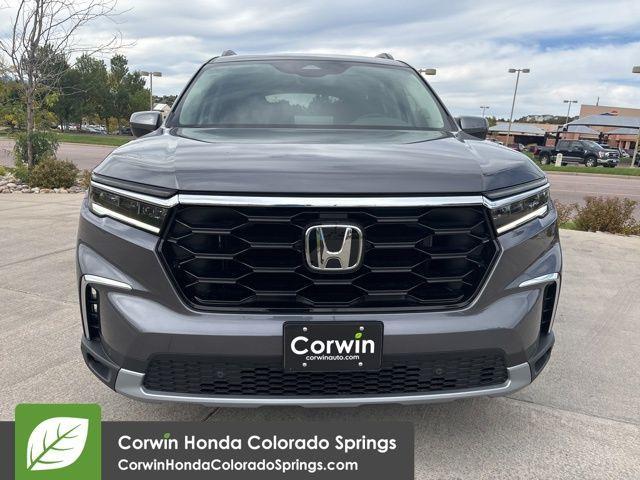 new 2025 Honda Pilot car, priced at $51,050