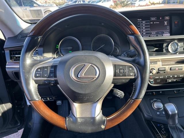 used 2016 Lexus ES 300h car, priced at $17,900