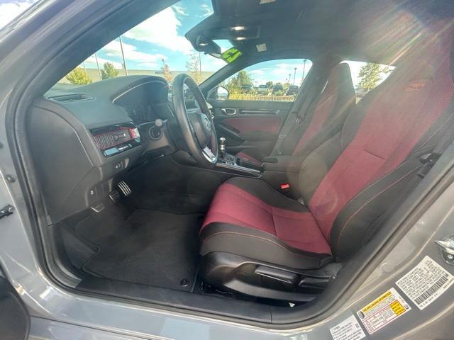 used 2025 Honda Civic Si car, priced at $32,000
