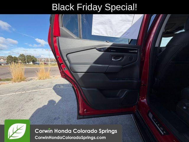 new 2025 Honda Pilot car, priced at $54,180