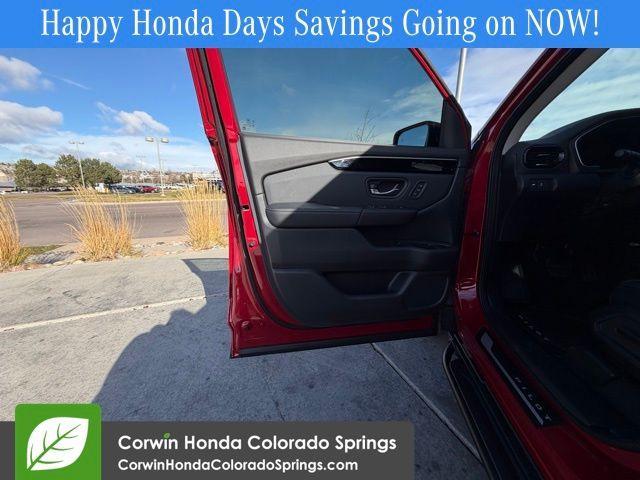 new 2025 Honda Pilot car, priced at $54,180
