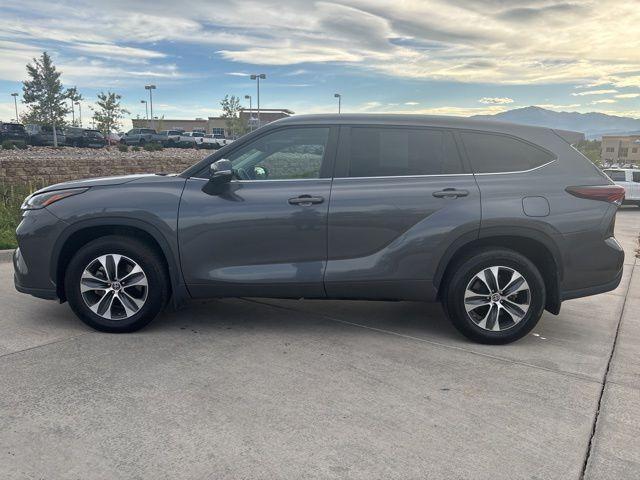 used 2024 Toyota Highlander car, priced at $39,500