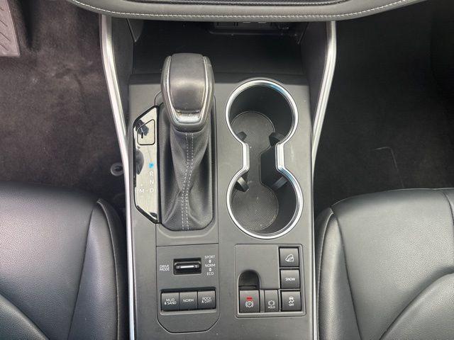used 2024 Toyota Highlander car, priced at $39,500