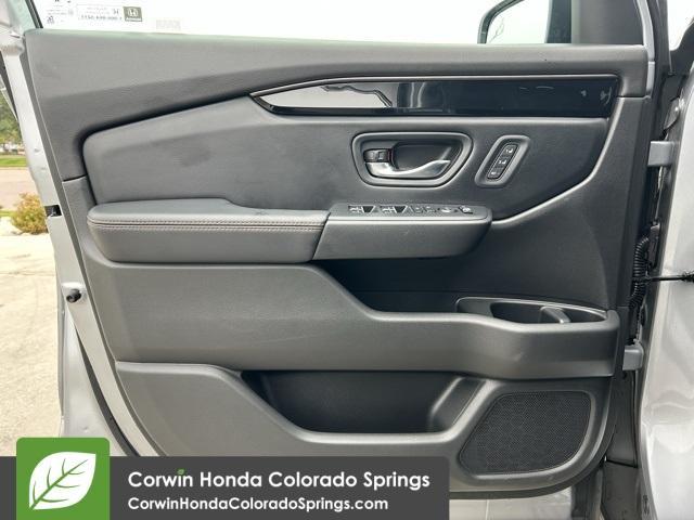 used 2025 Honda Pilot car, priced at $46,800