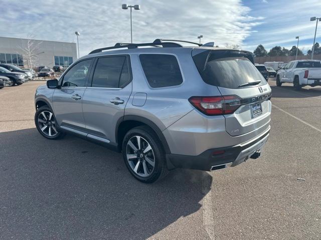 new 2025 Honda Pilot car, priced at $52,715