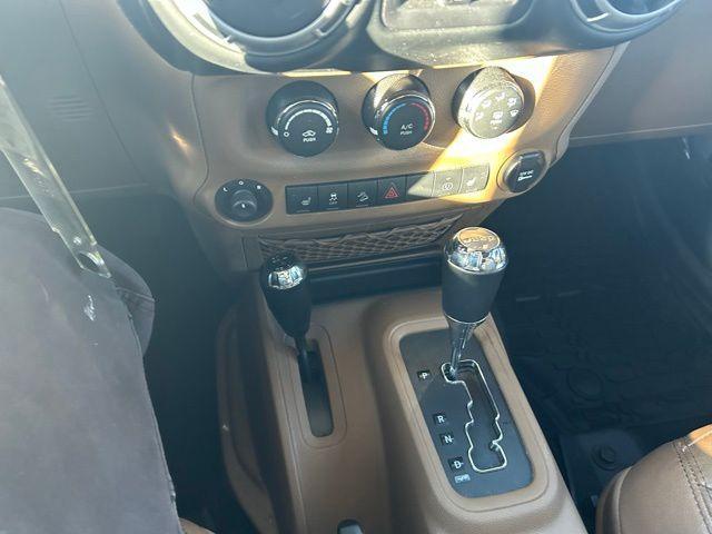 used 2015 Jeep Wrangler Unlimited car, priced at $21,900