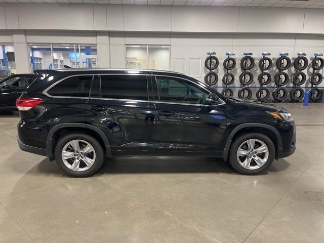 used 2019 Toyota Highlander car, priced at $27,780