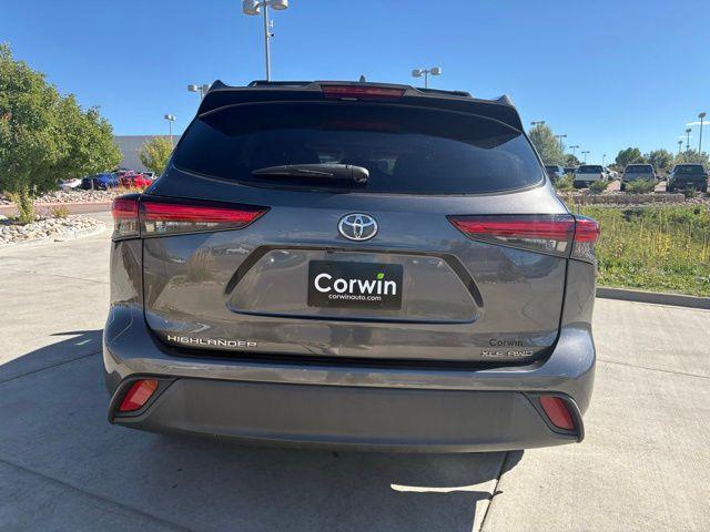 used 2022 Toyota Highlander car, priced at $33,000