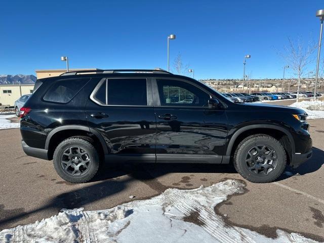 new 2025 Honda Pilot car, priced at $50,795