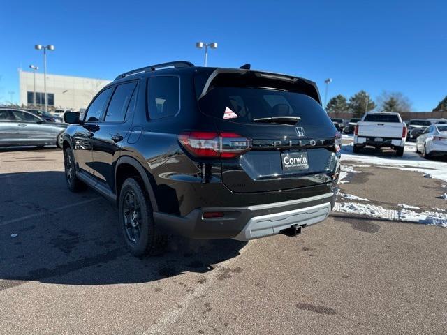 new 2025 Honda Pilot car, priced at $50,795