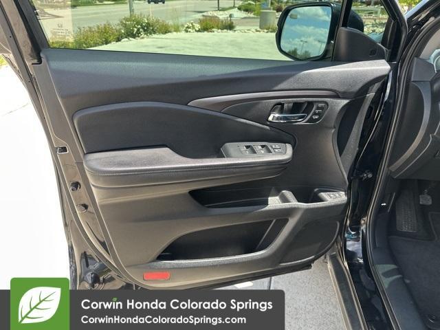 used 2022 Honda Pilot car, priced at $28,900