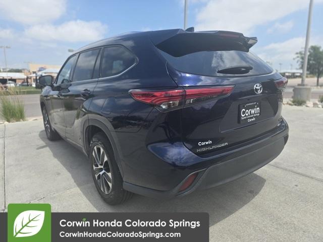 used 2020 Toyota Highlander car, priced at $31,000