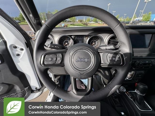 used 2023 Jeep Gladiator car, priced at $28,000