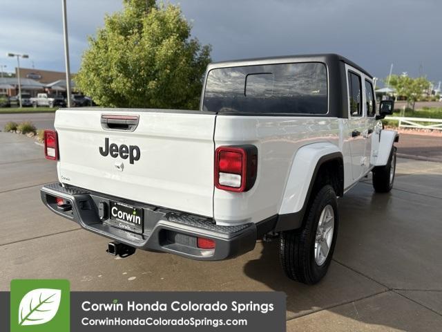 used 2023 Jeep Gladiator car, priced at $28,000