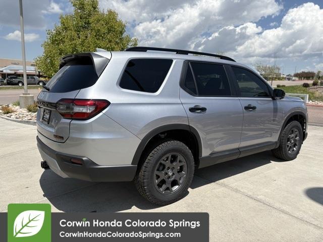 new 2025 Honda Pilot car, priced at $50,850