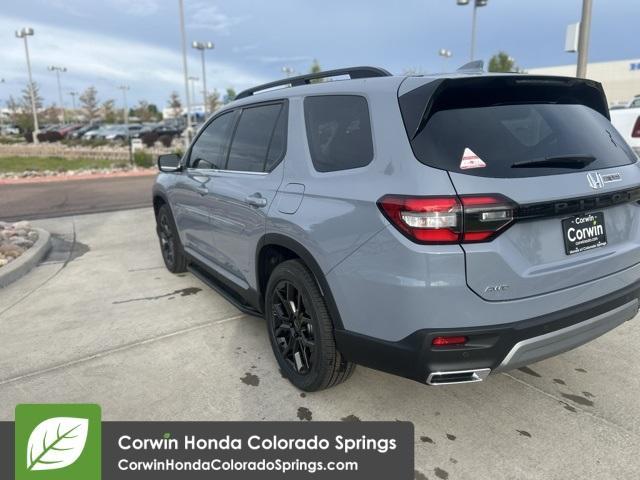 new 2025 Honda Pilot car, priced at $53,405