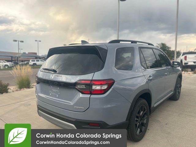 new 2025 Honda Pilot car, priced at $53,405