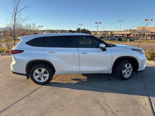 used 2023 Toyota Highlander car, priced at $33,250