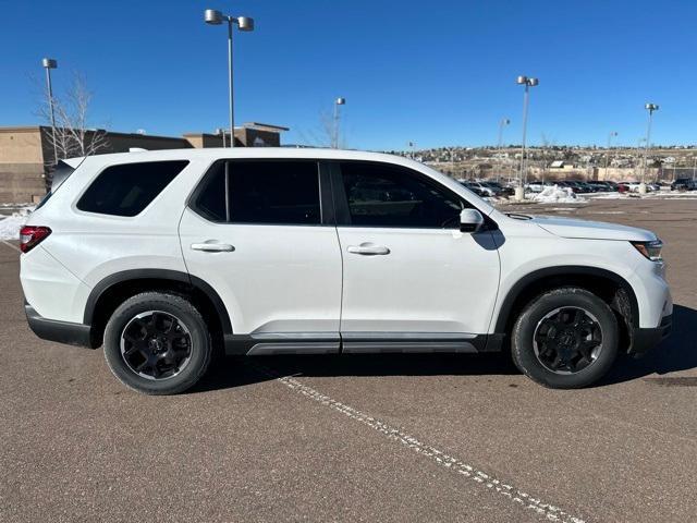 new 2025 Honda Pilot car, priced at $49,650