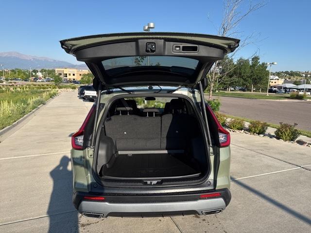 new 2026 Honda CR-V Hybrid car, priced at $40,650