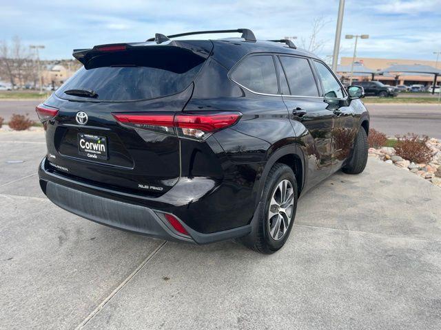 used 2020 Toyota Highlander car, priced at $26,000