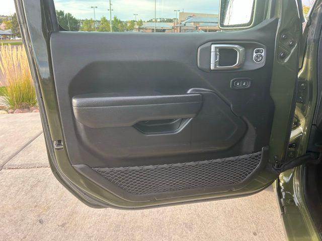 used 2023 Jeep Gladiator car, priced at $26,200