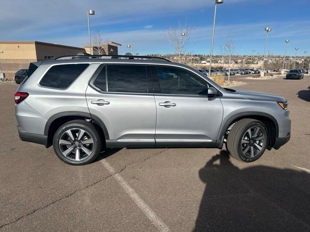 new 2025 Honda Pilot car, priced at $52,715