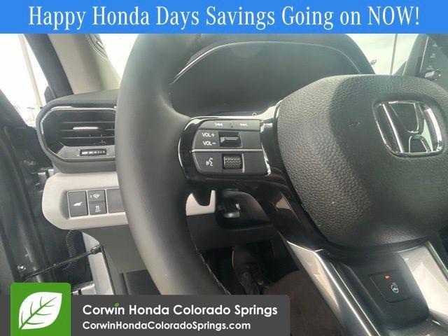 new 2025 Honda Pilot car, priced at $54,575