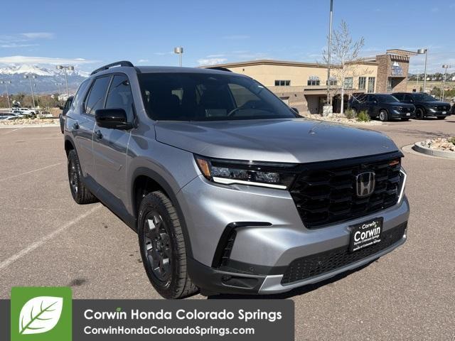new 2025 Honda Pilot car, priced at $50,850