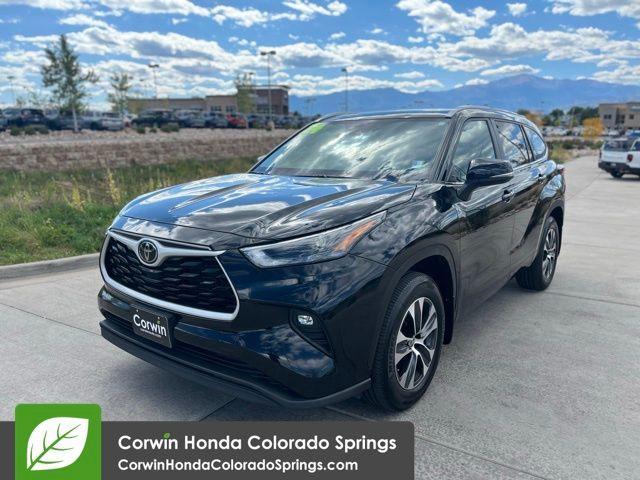 used 2024 Toyota Highlander car, priced at $39,500