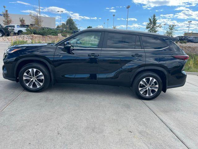 used 2024 Toyota Highlander car, priced at $39,500