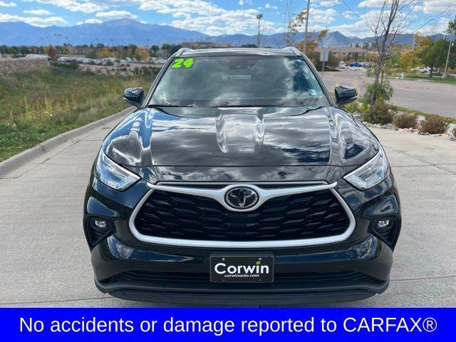 used 2024 Toyota Highlander car, priced at $39,500