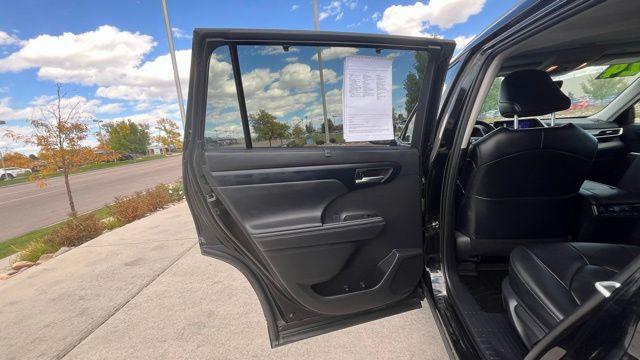 used 2024 Toyota Highlander car, priced at $39,500