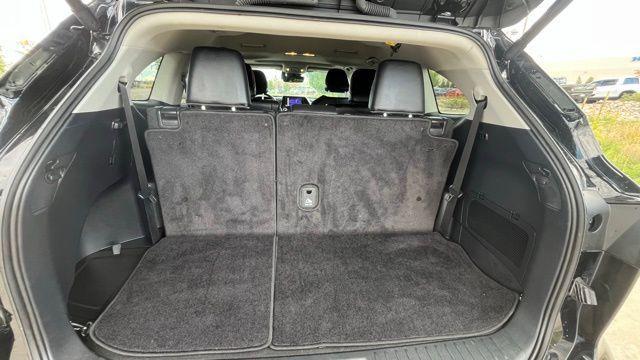 used 2024 Toyota Highlander car, priced at $39,500