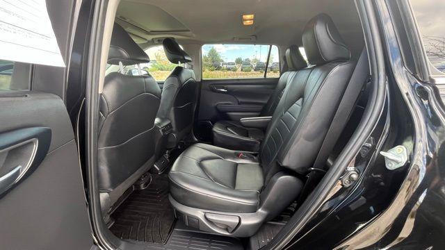 used 2024 Toyota Highlander car, priced at $39,500