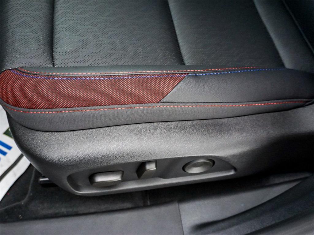 new 2025 Chevrolet Equinox car, priced at $33,430