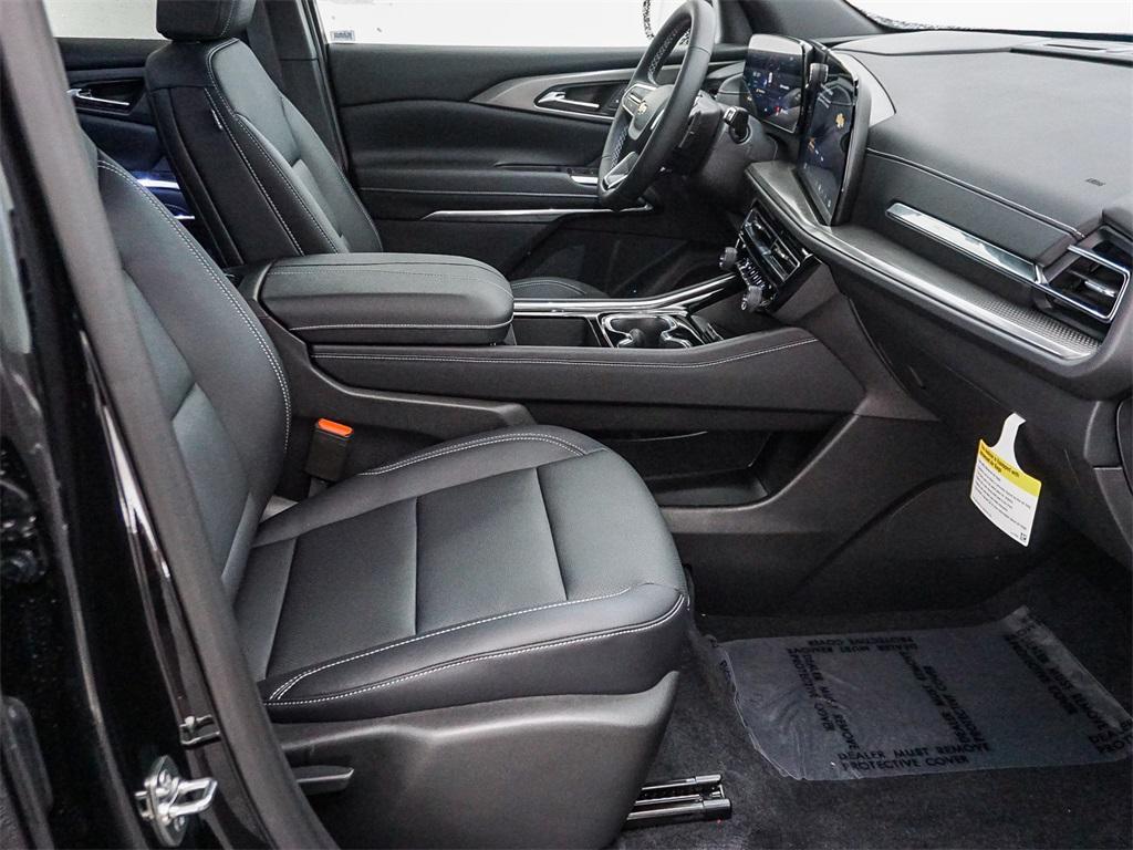 new 2026 Chevrolet Traverse car, priced at $39,695