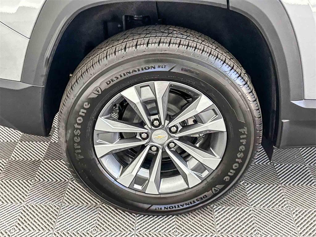 new 2026 Chevrolet Equinox car, priced at $27,870