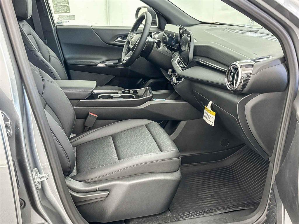 new 2026 Chevrolet Equinox car, priced at $27,870