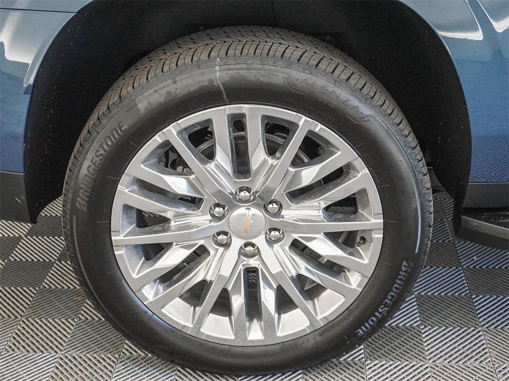 new 2025 Chevrolet Suburban car, priced at $75,815