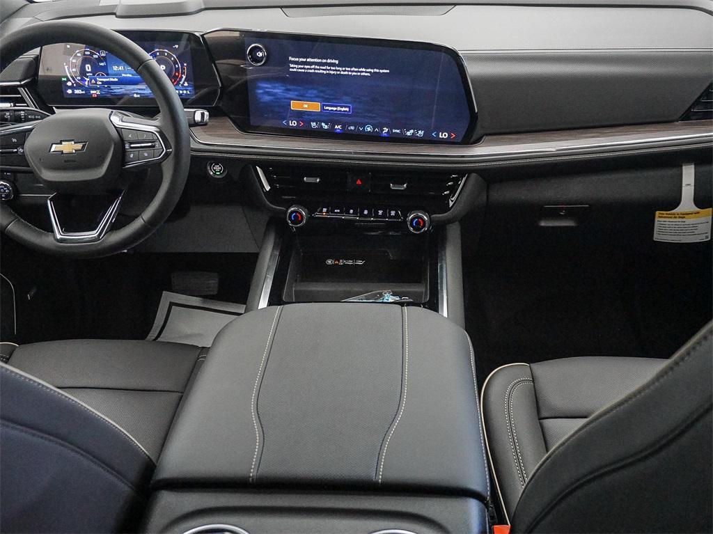 new 2025 Chevrolet Suburban car, priced at $75,815